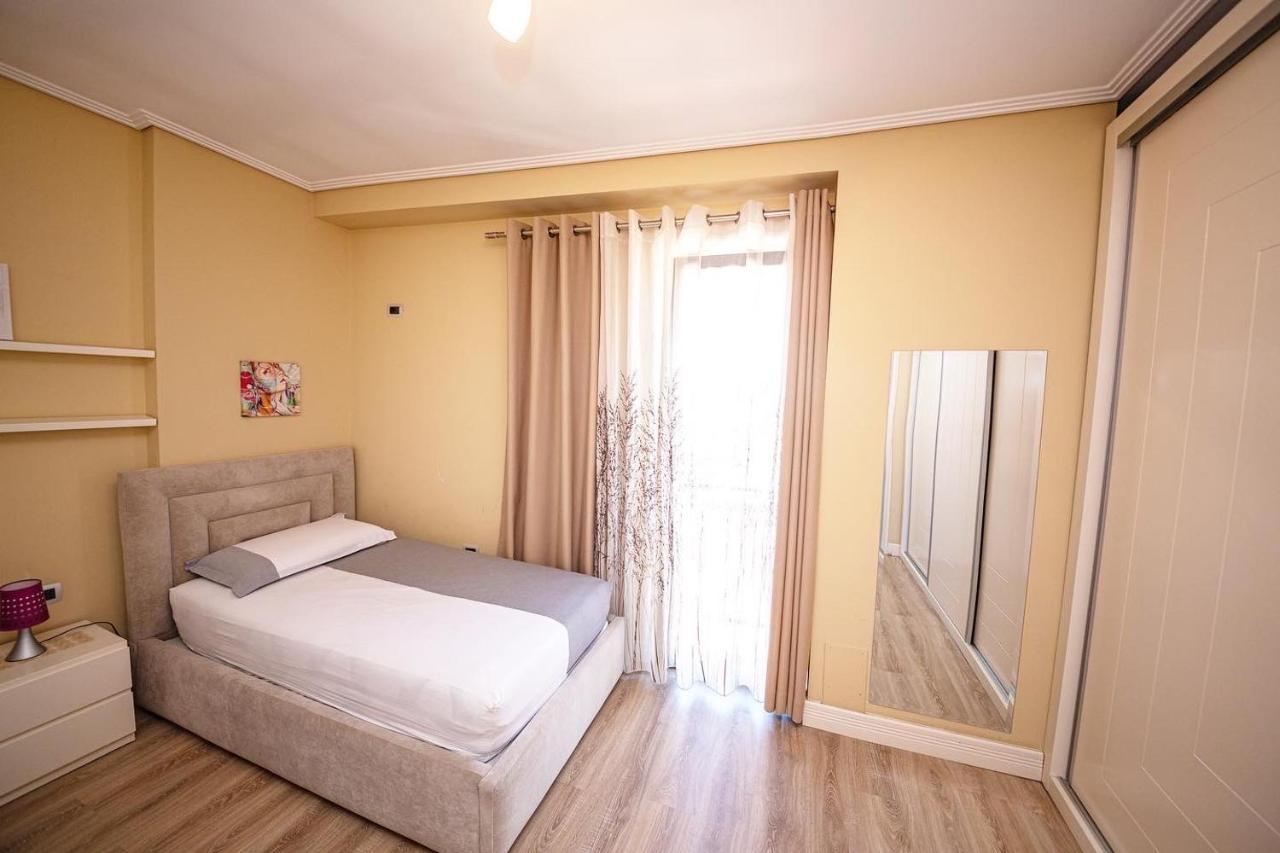 Luxury Apartment Tirana Extérieur photo